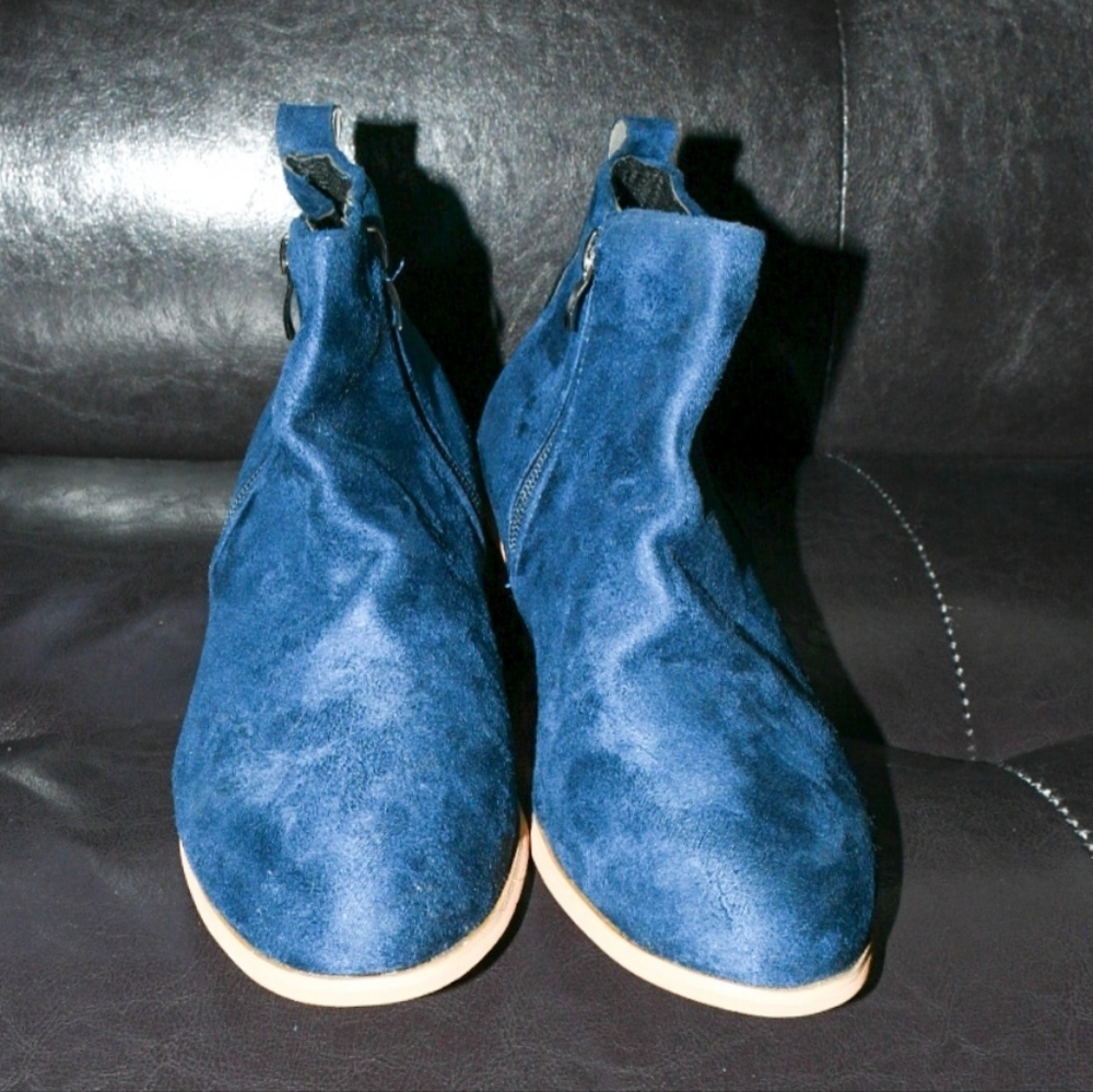 Blue Booties - Picture 2 of 3